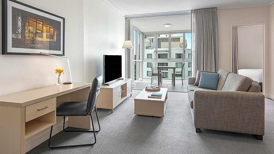 Oaks Brisbane Festival Suites