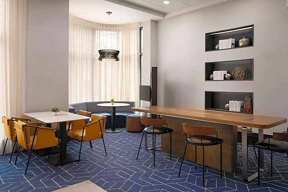 Courtyard by Marriott Boston Brookline