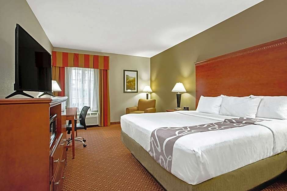 La Quinta Inn & Suites by Wyndham Fairfield