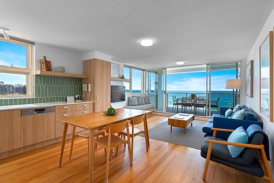 84 The Spit Holiday Apartments