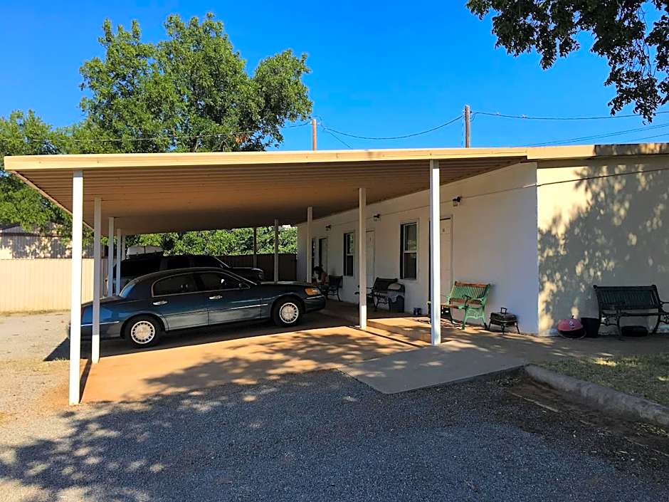 Hunters Lodge Motel
