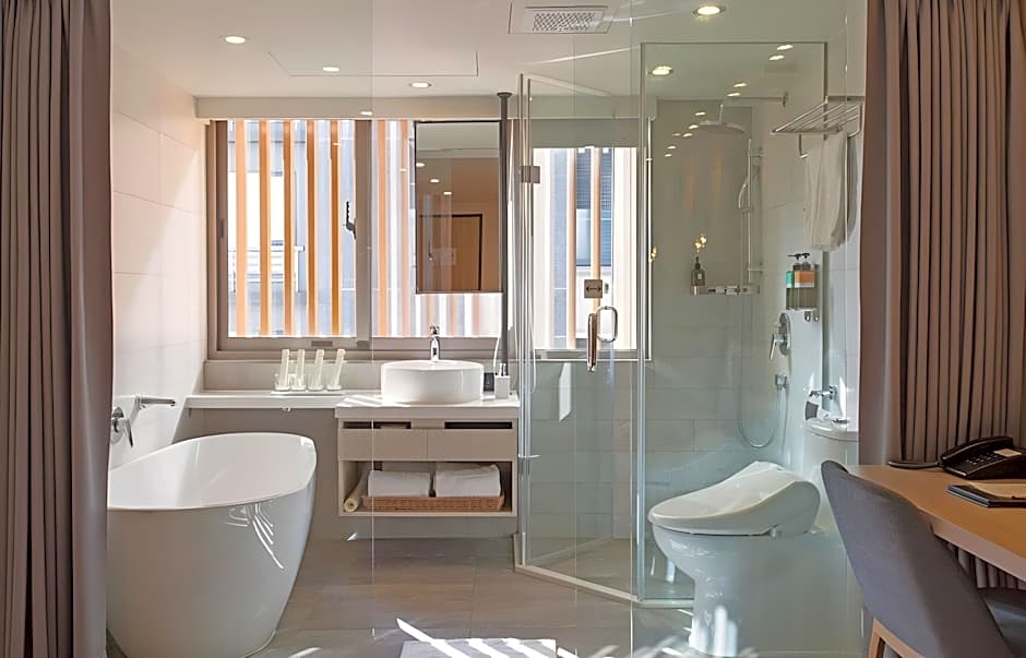 Green Hotel - West District