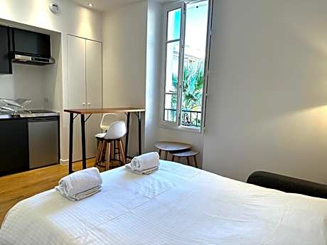 Studio with Sofa Bed