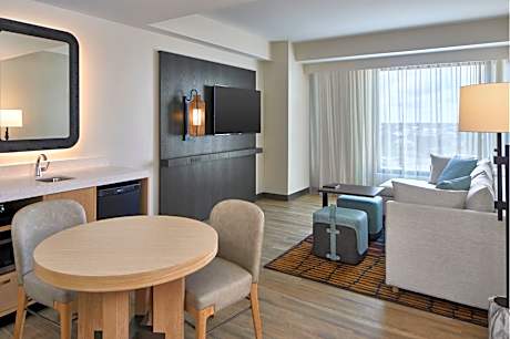 Deluxe Suite with Two Queen Beds