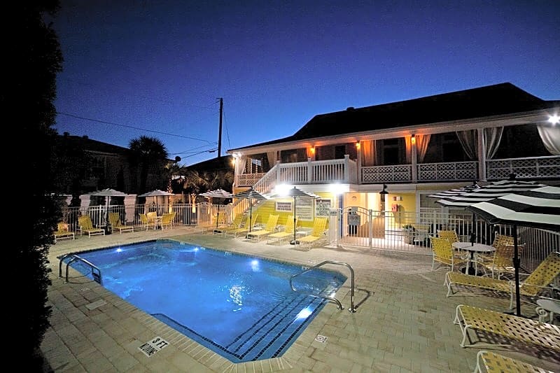 The Georgianne Inn & Suites