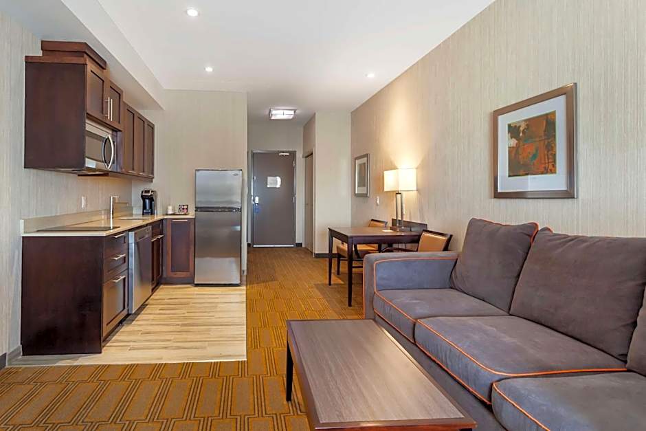 Best Western Plus Chateau Fort St. John