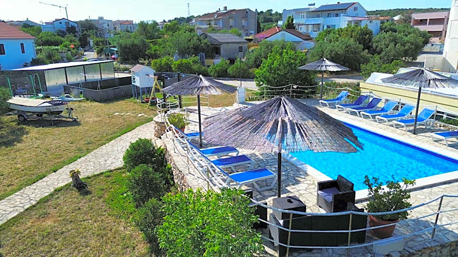 Apartments CVITA Holiday