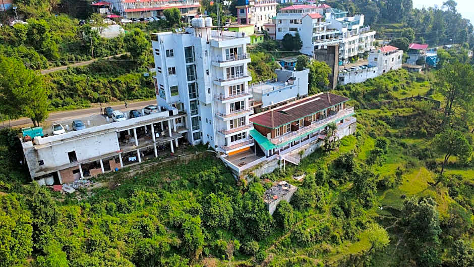 Zdjęcie 1 z 50 — Eden Resort By Live Inn Hotels