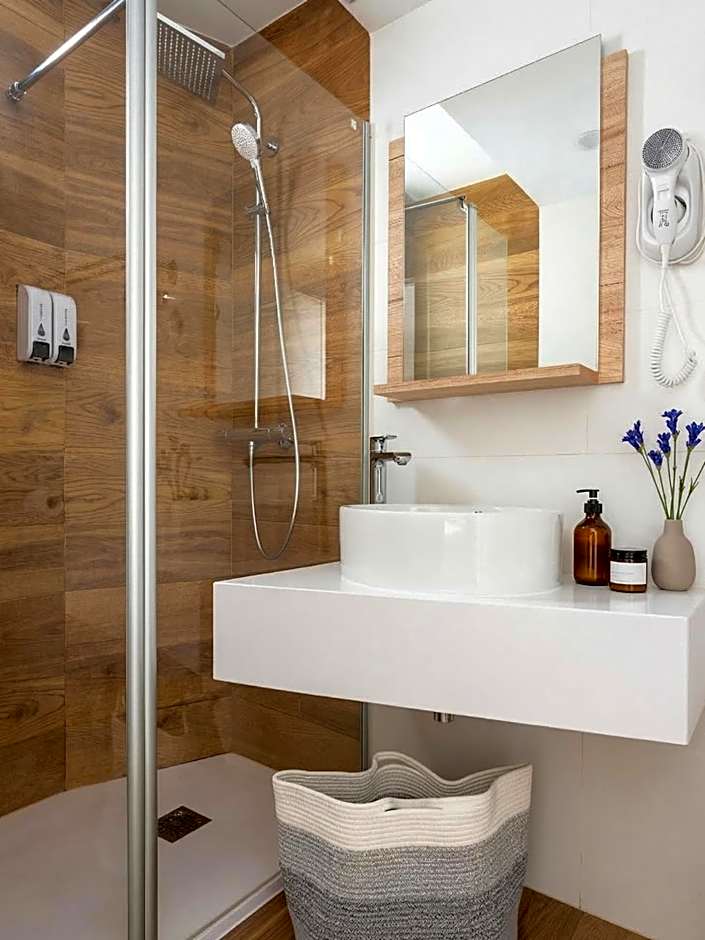 Limehome Barcelona Carrer de Fontcoberta - Digital Access