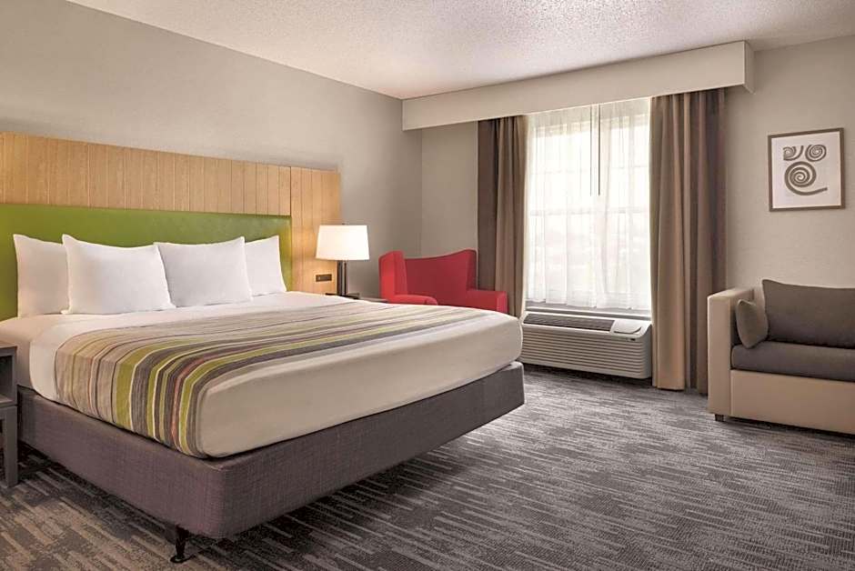 Country Inn & Suites by Radisson, Pella, IA