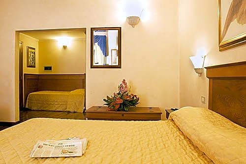 Porta Faenza Hotel