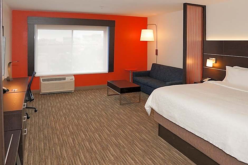 Holiday Inn Express And Suites Denver - Aurora Medical Campus By IHG