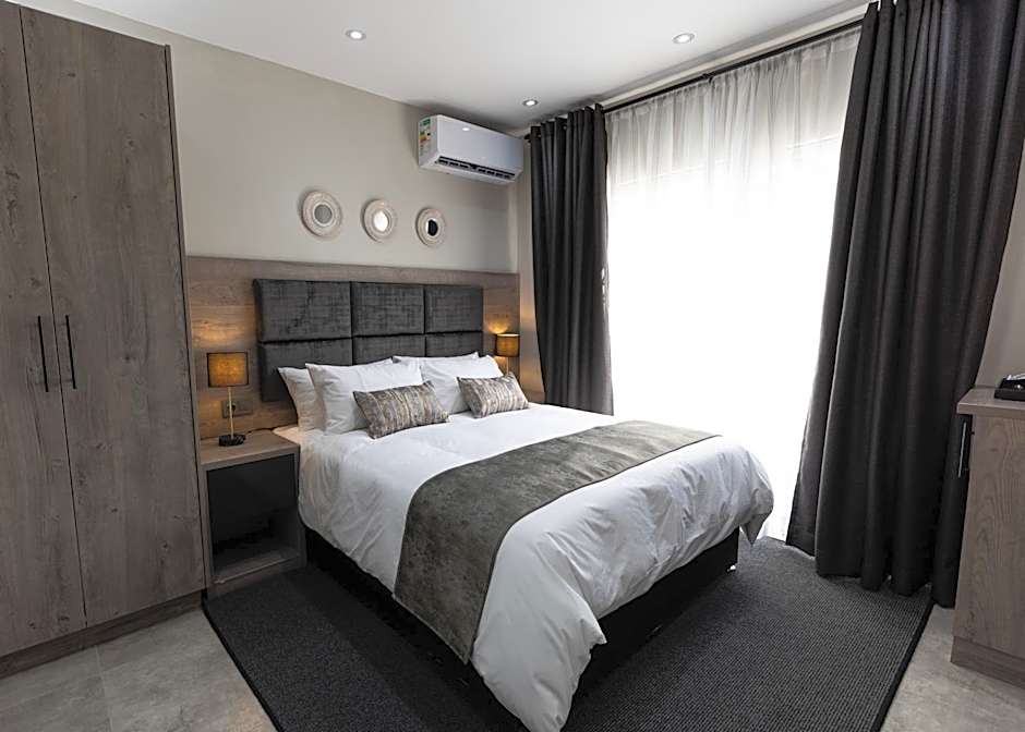 Luxe Suites Boutique Hotel