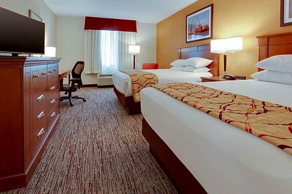 DRURY INN & SUITES NEAR FOREST PARK