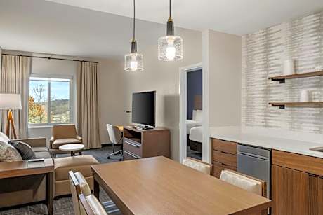 One-Bedroom Queen Suite with Two Queen Beds and Sofa Bed