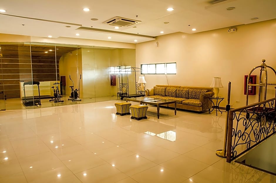 Dreamwave Hotel Lemery