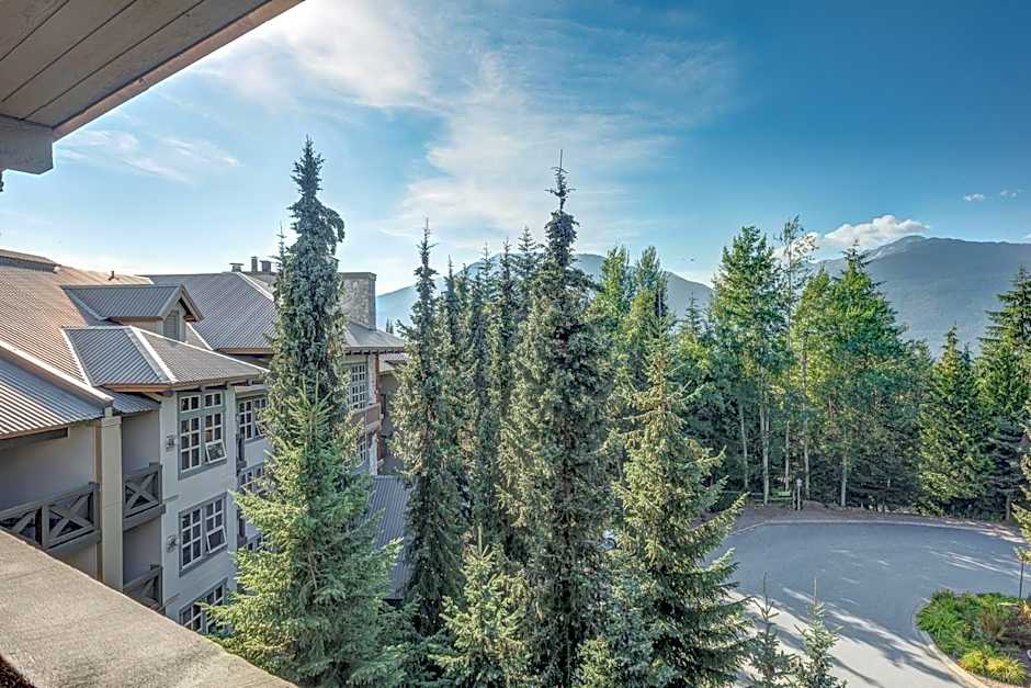 Blackcomb Springs Suites by CLIQUE