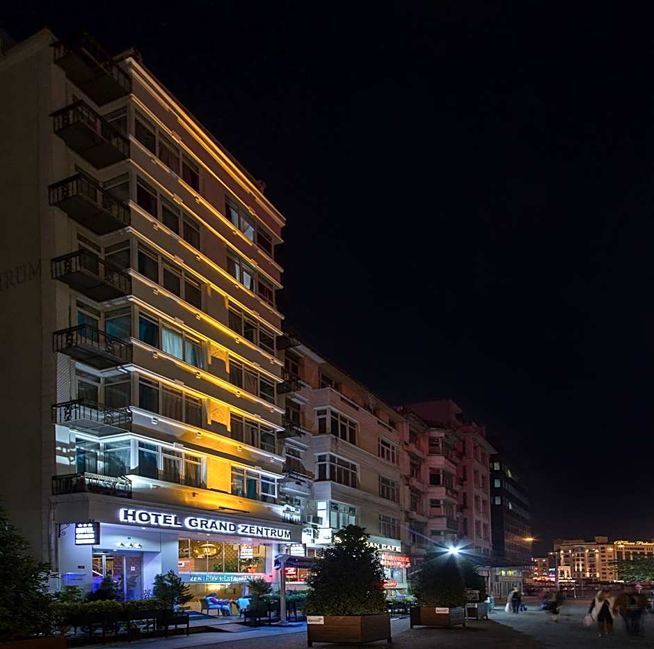 GRAND ZENTRUM HOTEL CAFE RESTAURANT - Taksim Square – Istanbul, TR