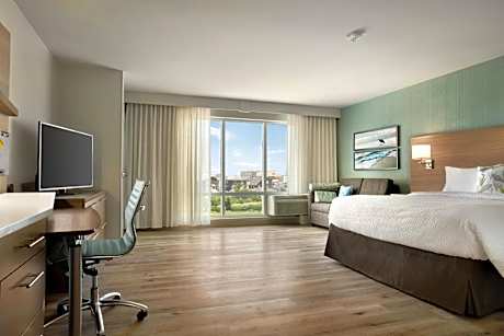 1 Bedroom Suite, 1 Queen, Sofa bed, Inland view