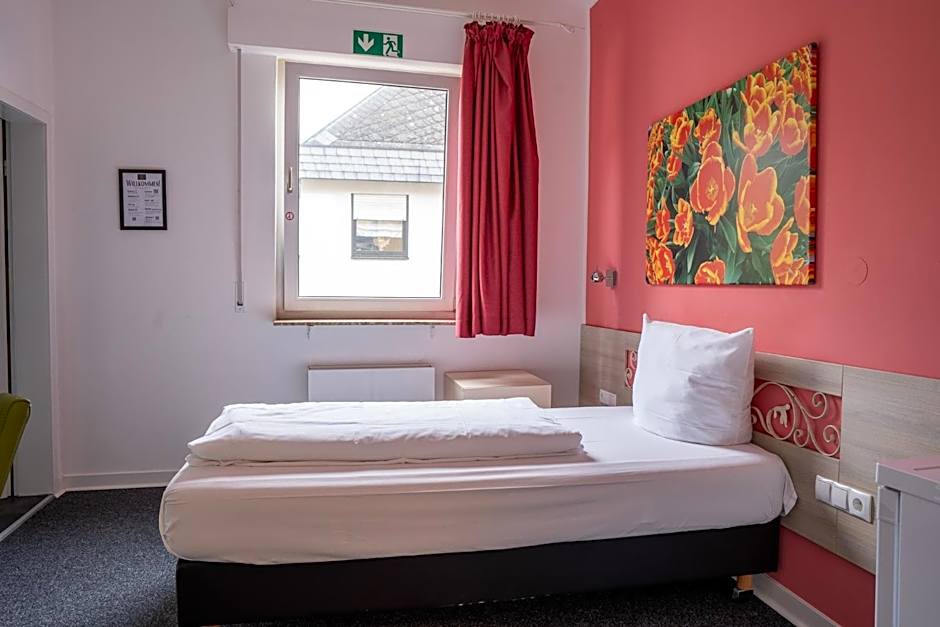 Honeybee Properties Mosel