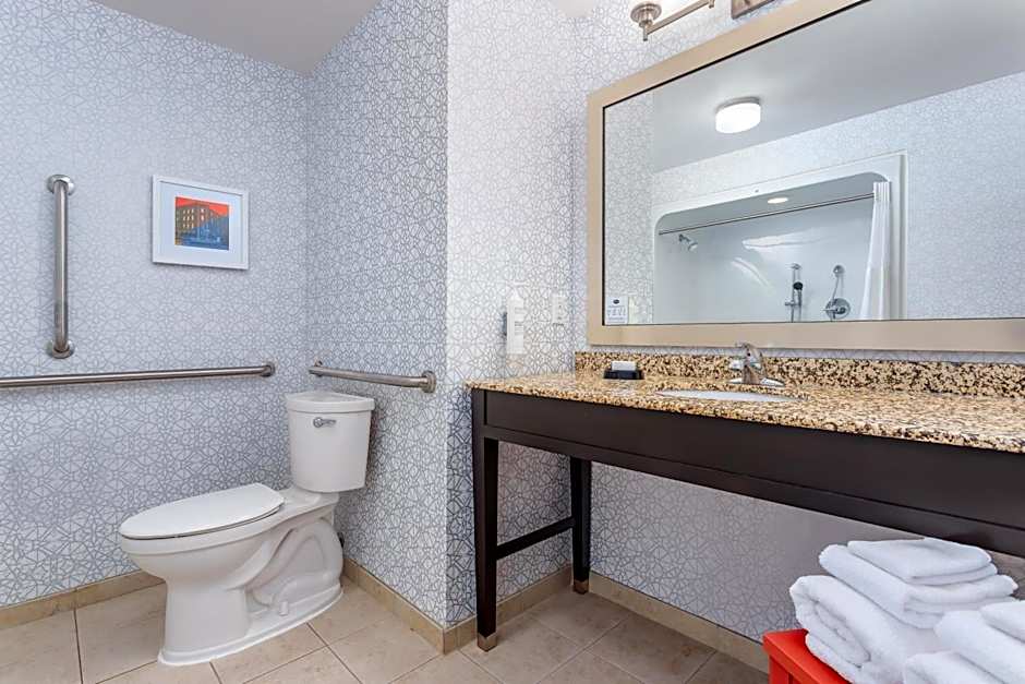 Hampton Inn By Hilton & Suites Parkersburg Downtown