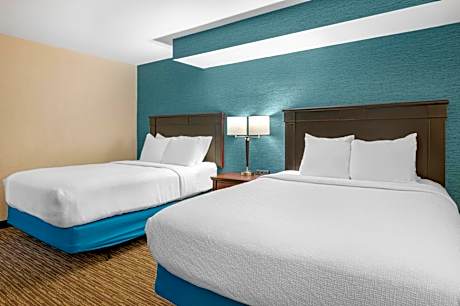 Queen Suite with Two Queen Beds