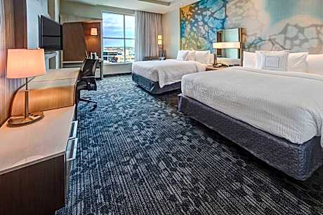 Queen Room with Two Queen Beds - Hearing Accessible