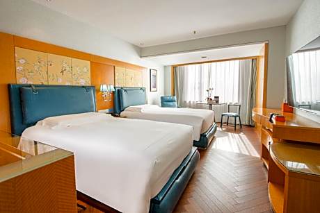 Deluxe Lake View Twin Room