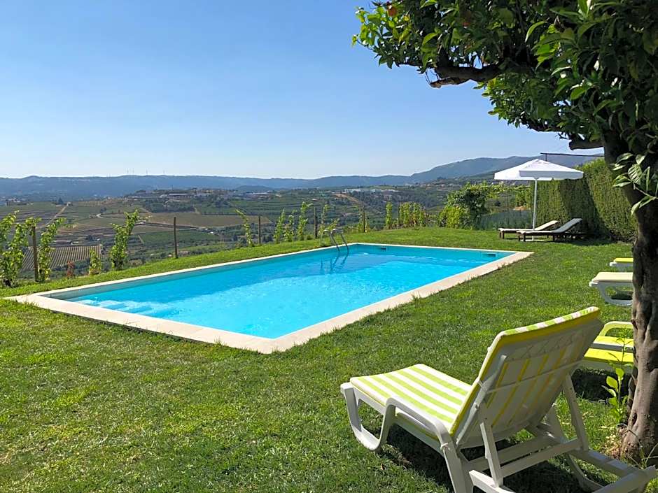 Quinta da Portela - Casa Visconde Arneiros - by RowdHouses