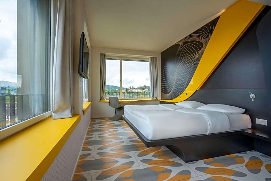 Prize by Radisson, Bern City