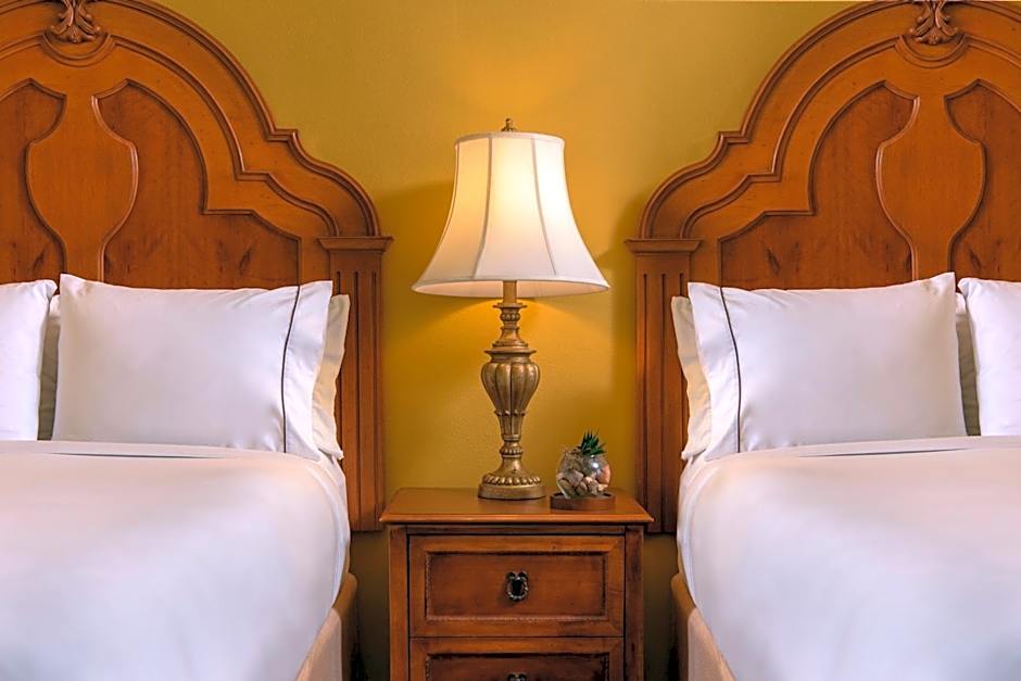 Renaissance by Marriott Tulsa Hotel & Convention Center