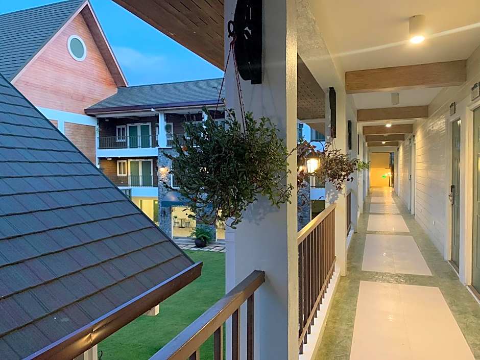 Sola Hotel and Sola Bed & Breakfast