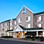Country Inn & Suites by Radisson, Clinton, IA