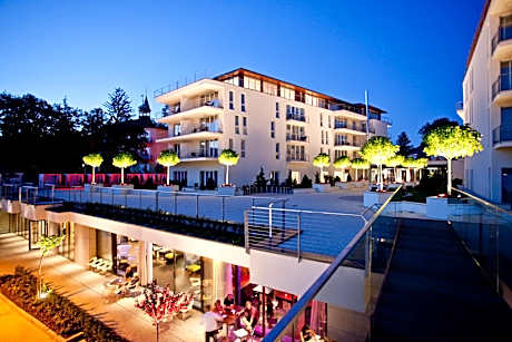 Lake's - My Lake Hotel