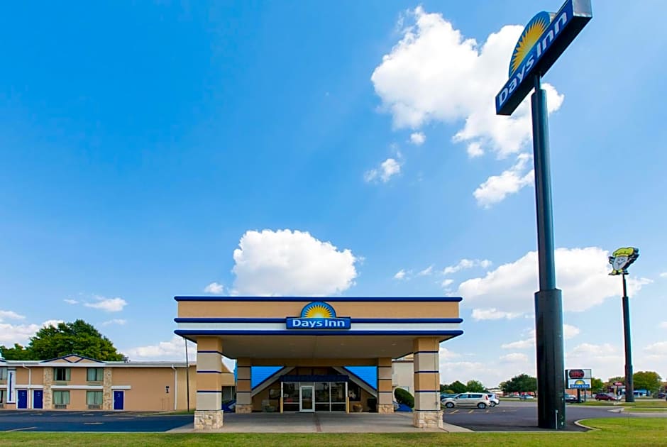 Days Inn by Wyndham Norman