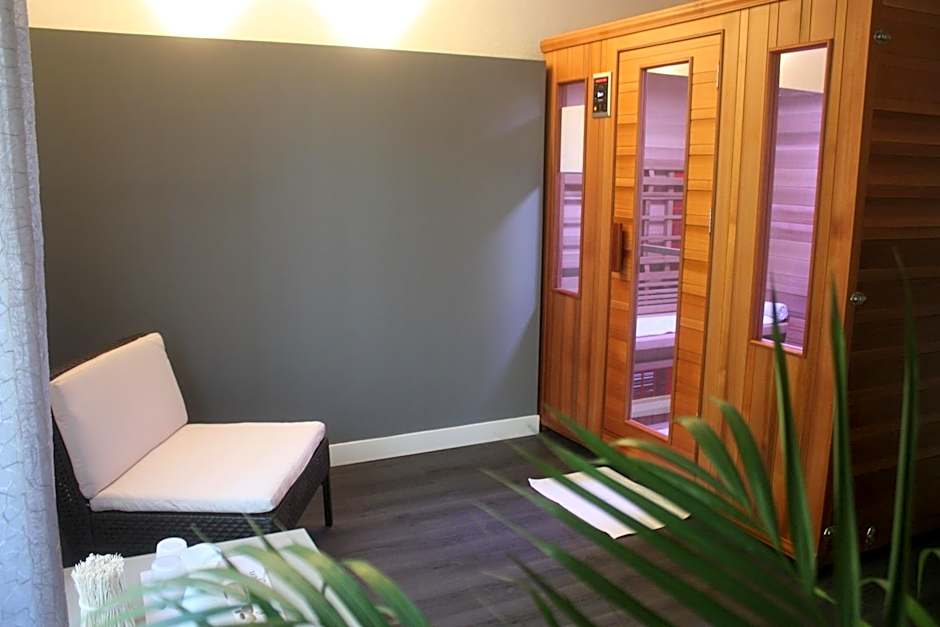 Logis Latitude Ouest Hôtel Restaurant & Spa