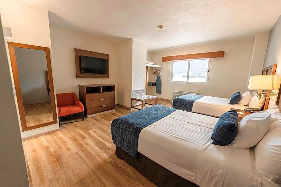 Comfort Inn Monterrey Valle