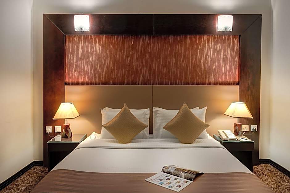 Aryana Hotel