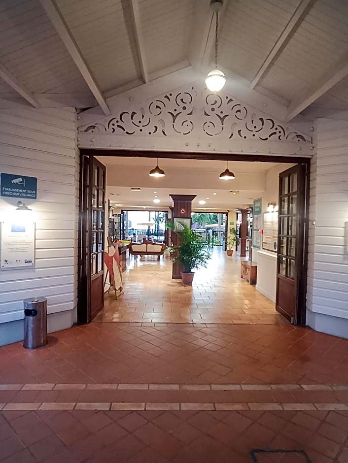 AppartMadinina 27 Sainte Luce 4-6 personnes vue mer