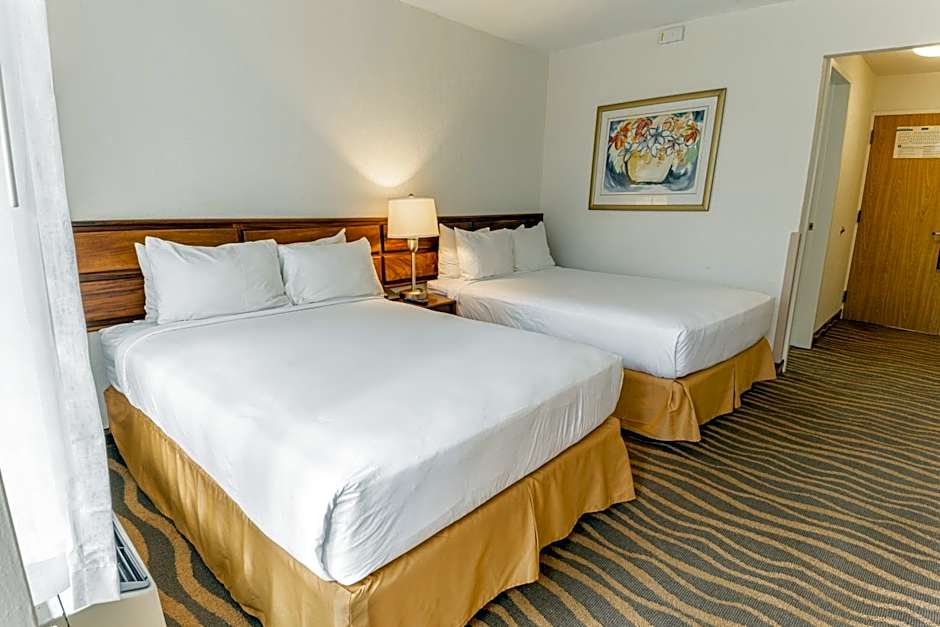 Irazu Hotel & Studios