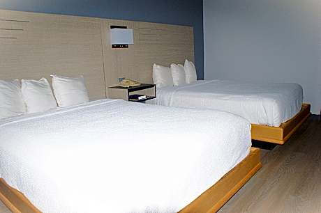 Queen Room with Two Queen Beds - Non-Smoking