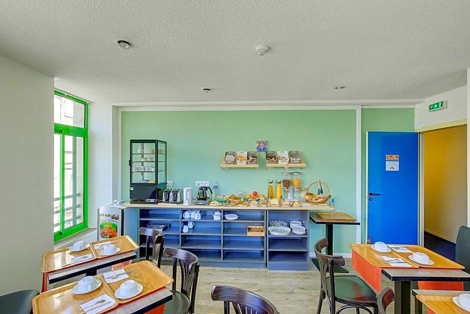 Contact Hôtel du Champ de Mars de Saint-Brieuc