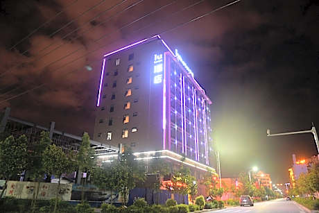 IU Hotels·Ruili Nanmao Street