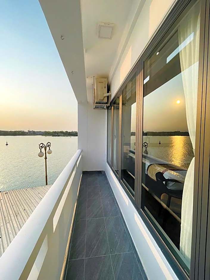 Photo 1 of 5 of Premier 2 Beds, River View
