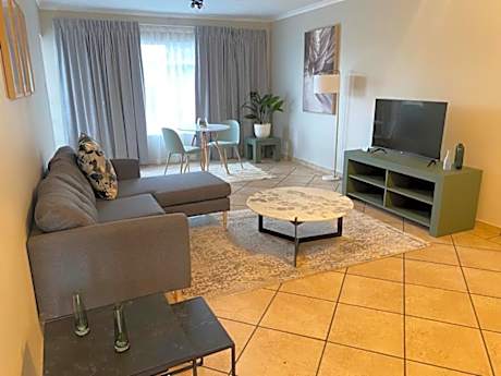 Apartment with Garden View