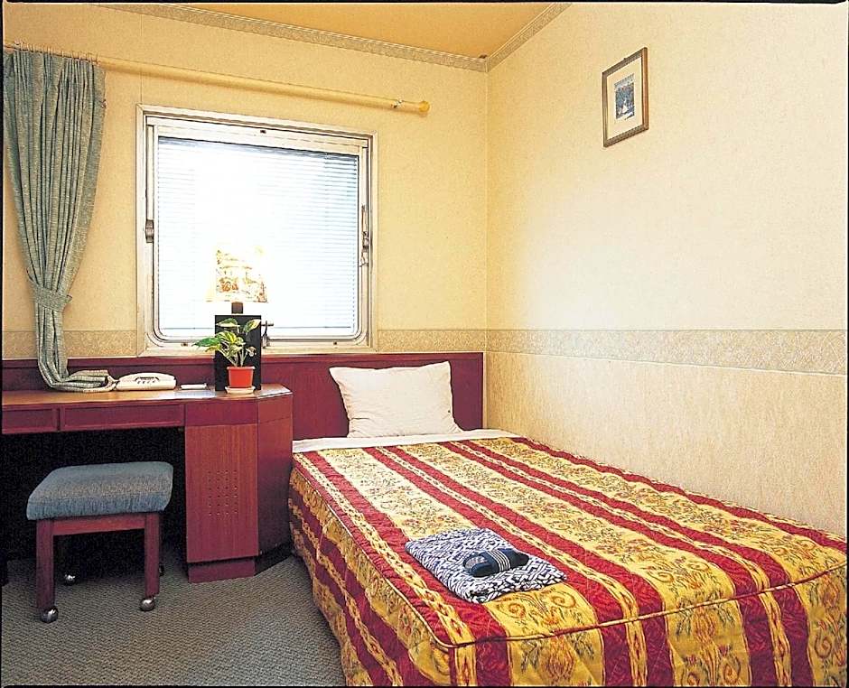 Photo 1 of 4 of Single Room