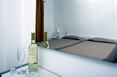 Standard Room with Garden View