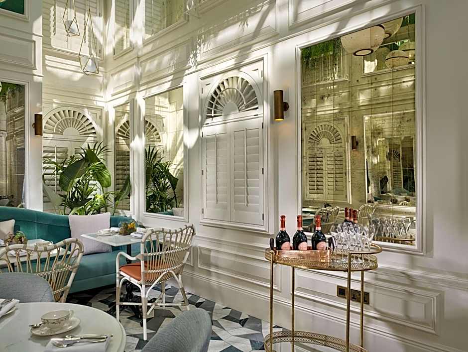 100 Queen's Gate Hotel London, Curio Collection by Hilton