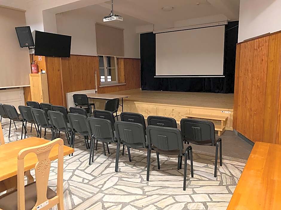 MODRZEW - noclegi w Pyzówce