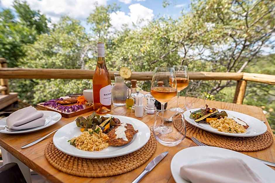 Tshwene Lodge